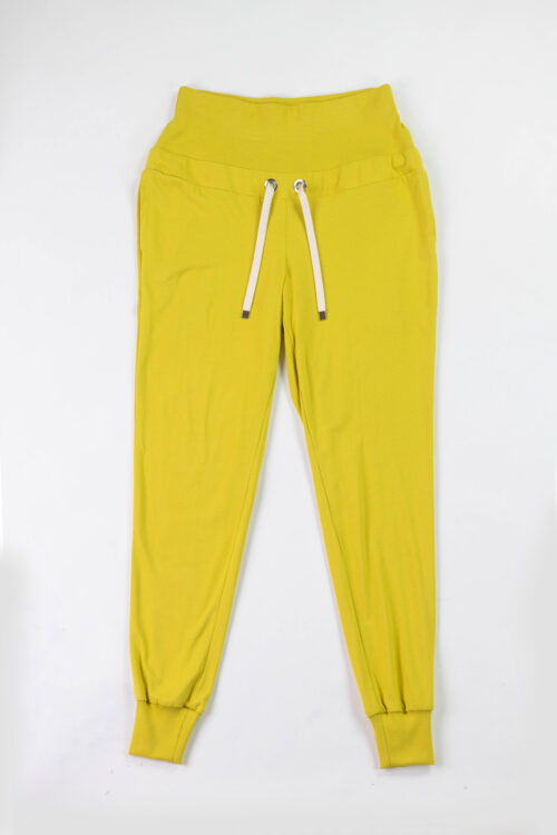 Spodnie dresowe w neonowym limonkowym kolorze wykończone ściągaczami